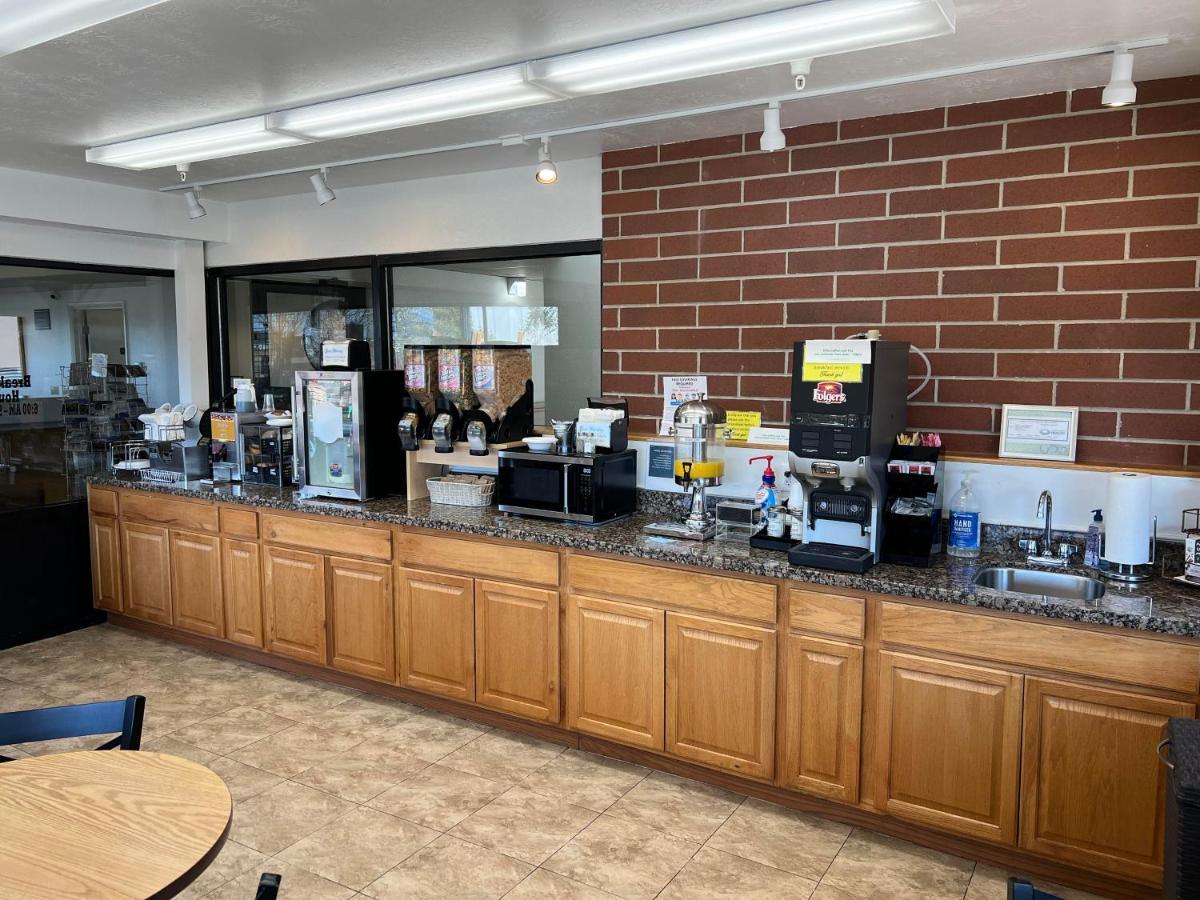 Oquirrh Mountain Inn 툴레 외부 사진