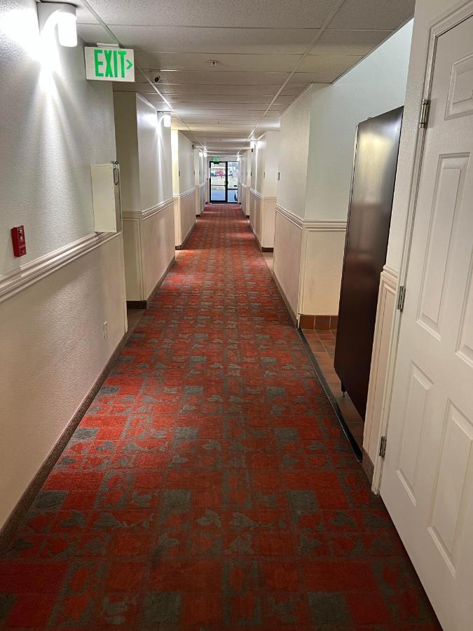 Oquirrh Mountain Inn 툴레 외부 사진